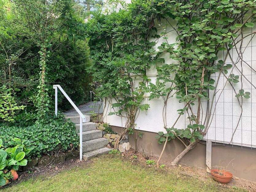 Architektonisches Highlight: Wohnen u. Arbeiten unter einem Dach in getrennten Einheiten, hell u. mit außergewöhnlichem Grundriss!