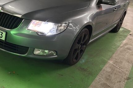 Skoda Superb 156.000 km 9.200 &euro; Berlin 13051