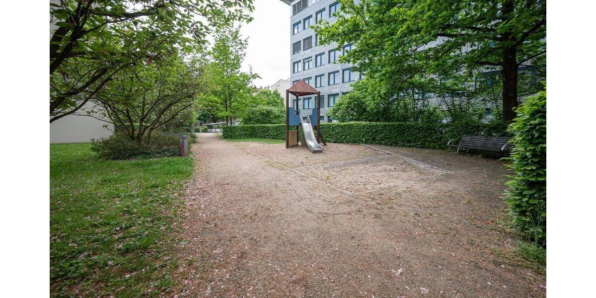 Etagenwohnung Berlin Lichtenberg - 4 Zimmer, 100 m&sup2;, 500.000&euro; | Angebot:26549955