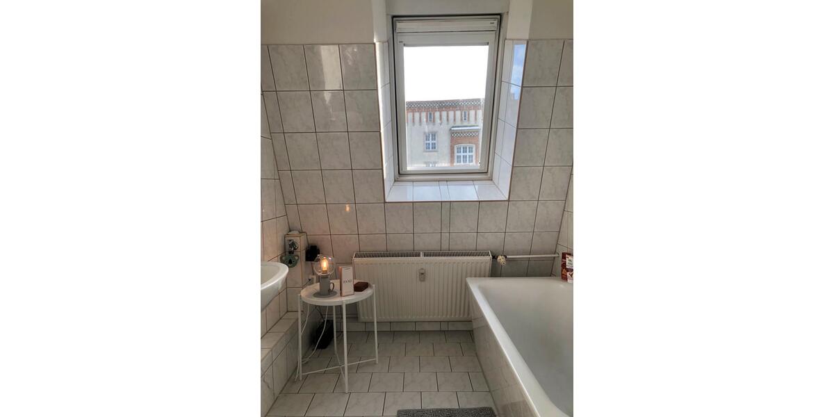 Dachgeschoßwohnung Berlin Reinickendorf - 2 Zimmer, 49 m&sup2;, 65&euro; | Angebot:24682831