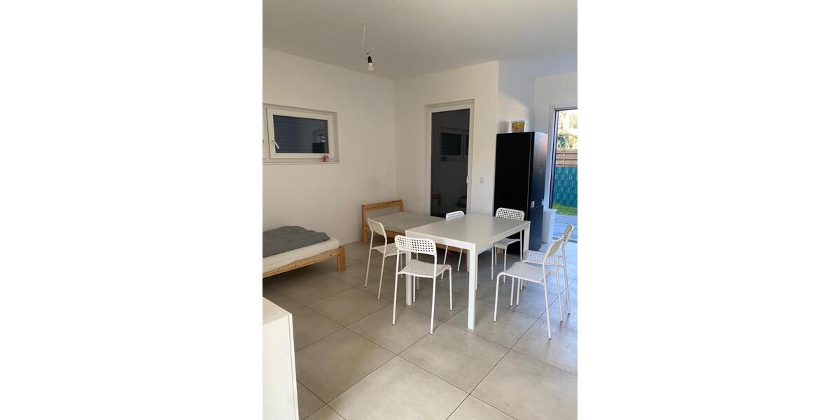 Etagenwohnung Schönefeld - 3 Zimmer, 85 m&sup2;, 2.250&euro; | Angebot:26073742