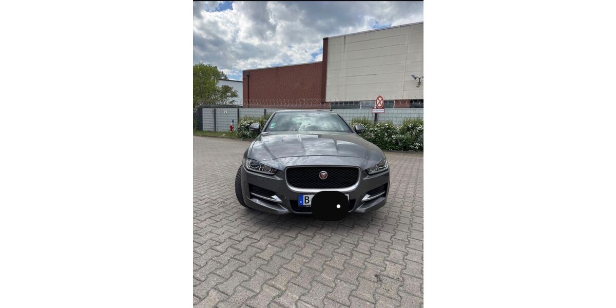 Jaguar XE 117.504 km 11.000 &euro; Berlin 10551