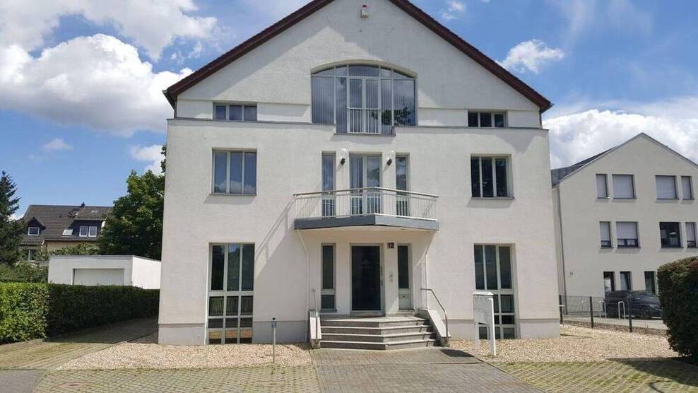 8,7 qm repräsentative Bürofläche inklusive Postkasten