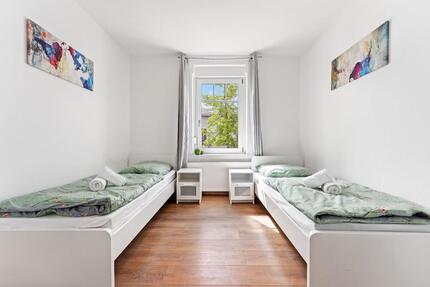 Wohnung Falkensee - 12 Zimmer, 218 m&sup2;, 23&euro; | Angebot:26613286