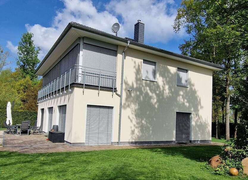 WOHNEN AN DER BERLINER STADTGRENZE...