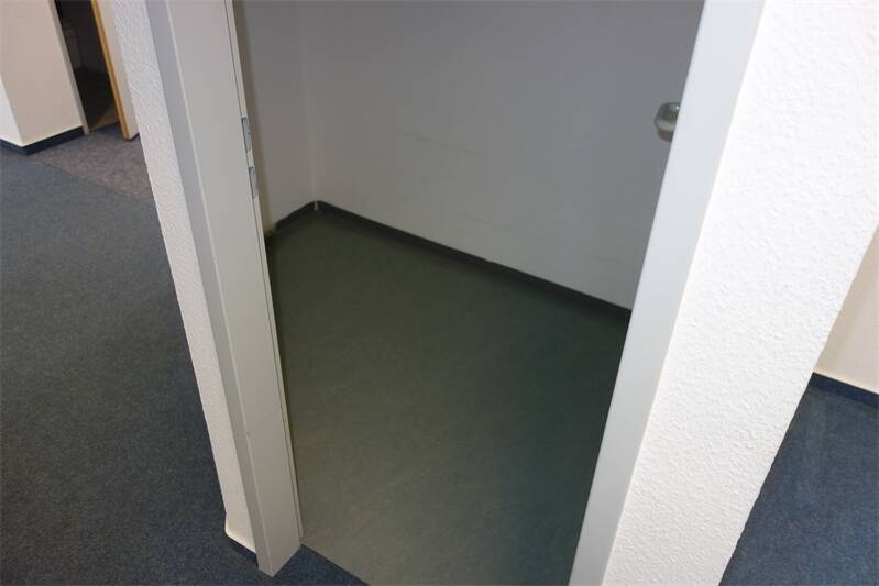 Gewerbeobjekt Teltow - 7 Zimmer, 322 m&sup2;, 3.060&euro; | Angebot:25710475