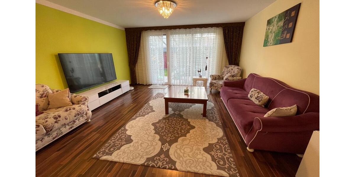 Reihenhaus Berlin Spandau - 5 Zimmer, 142 m&sup2;, 2.500&euro; | Angebot:26406625
