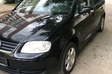 VW Touran 200.000 km 2.800 &euro; Potsdam 14482