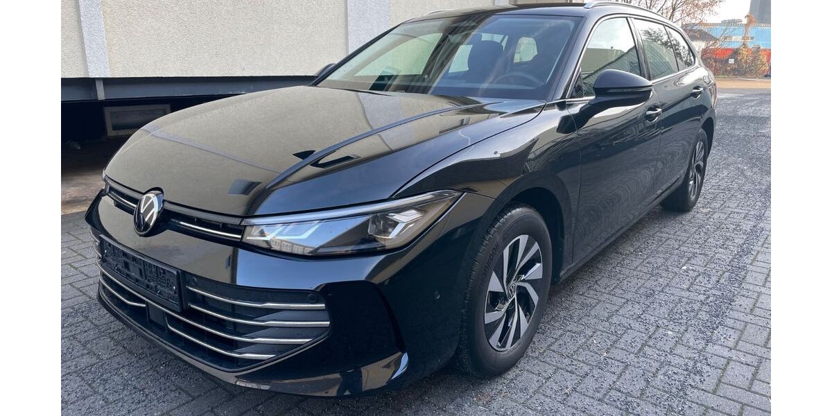 VW Passat 28.500 km 32.900 &euro; Berlin 12057