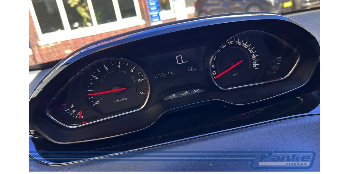 Peugeot 208 Style 1.2*SHZ*5trg*PDC*Klima*Blueto*Tempo* 73.611 km 7.980 € Berlin 13187