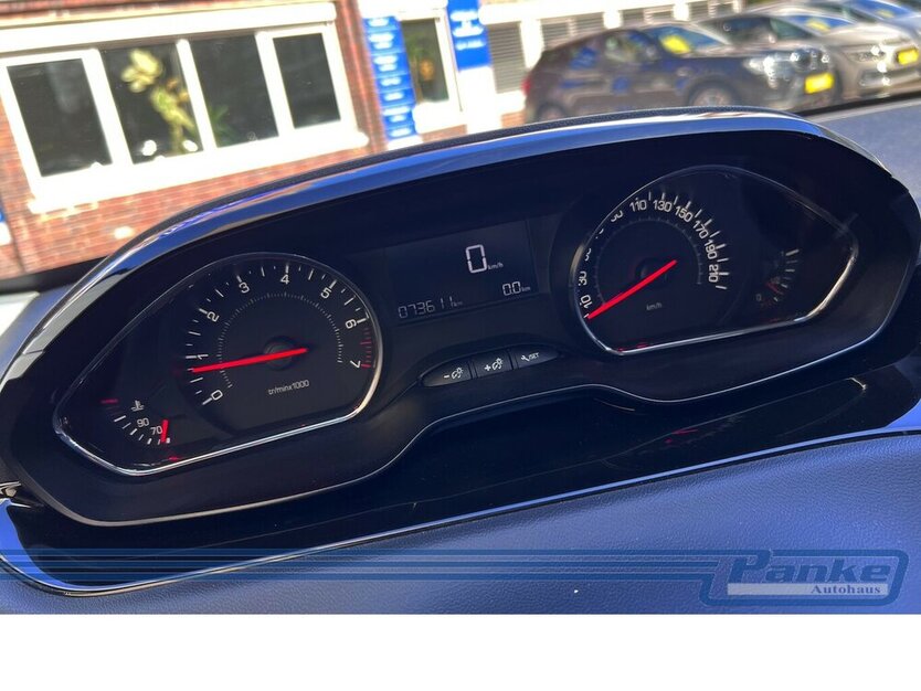 Peugeot 208 Style 1.2*SHZ*5trg*PDC*Klima*Blueto*Tempo* 73.611 km 8.490 € Berlin 13187