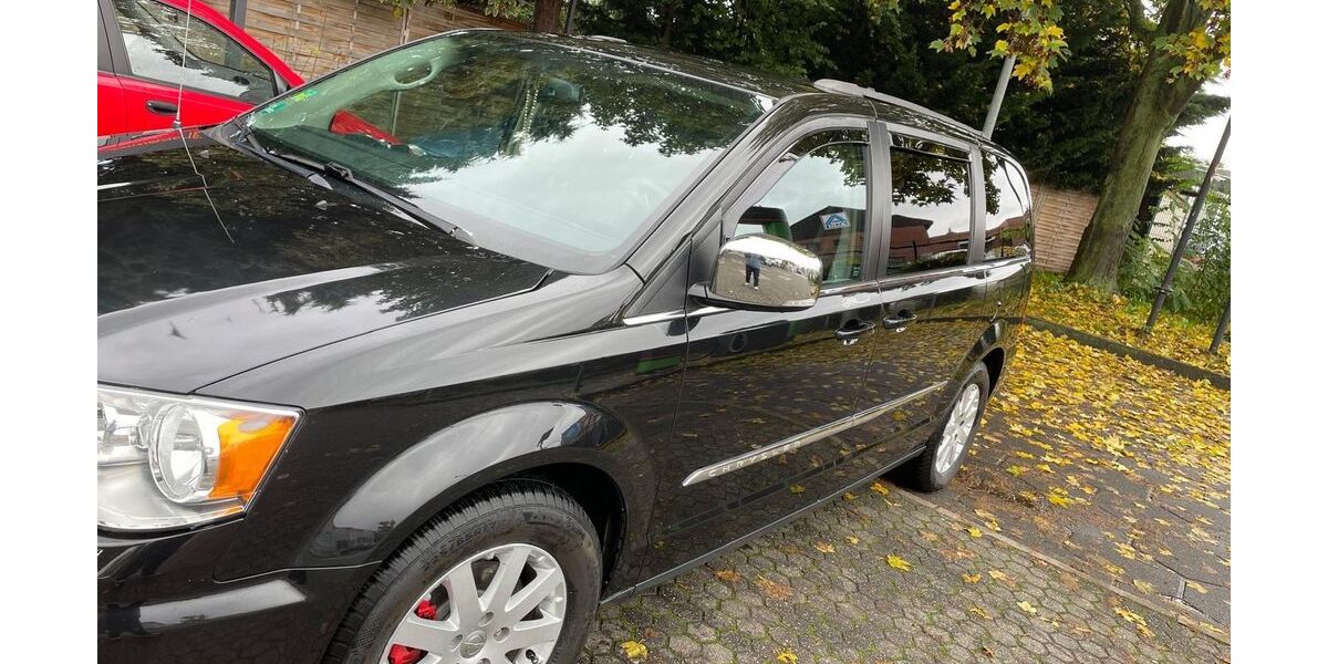 Chrysler Grand Voyager 137.000 km 15.200 &euro; Berlin 13355