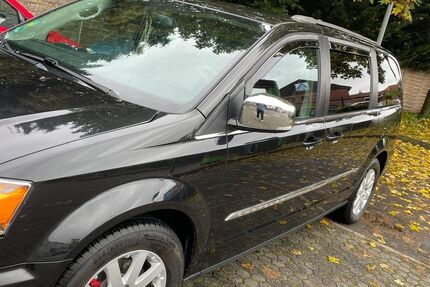 Chrysler Grand Voyager 137.000 km 15.900 &euro; Berlin 13355