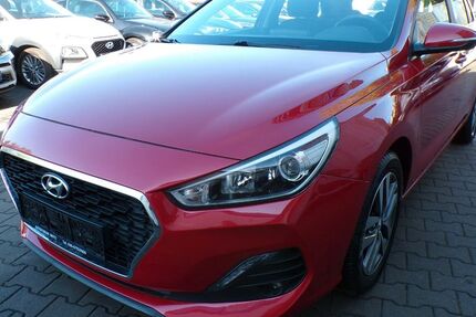 Hyundai i30 86.000 km 14.990 &euro; Berlin 12347