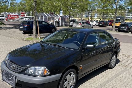 Toyota Avensis 50.300 km 4.990 &euro; Berlin 13055