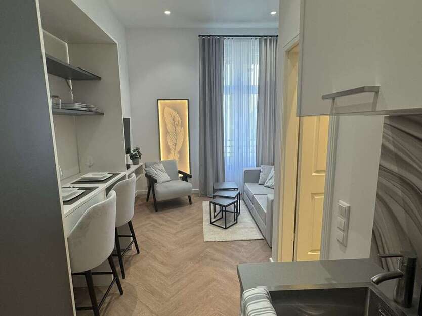 Wohnung zum Mieten in Berlin 2.400 € 30.57 m²