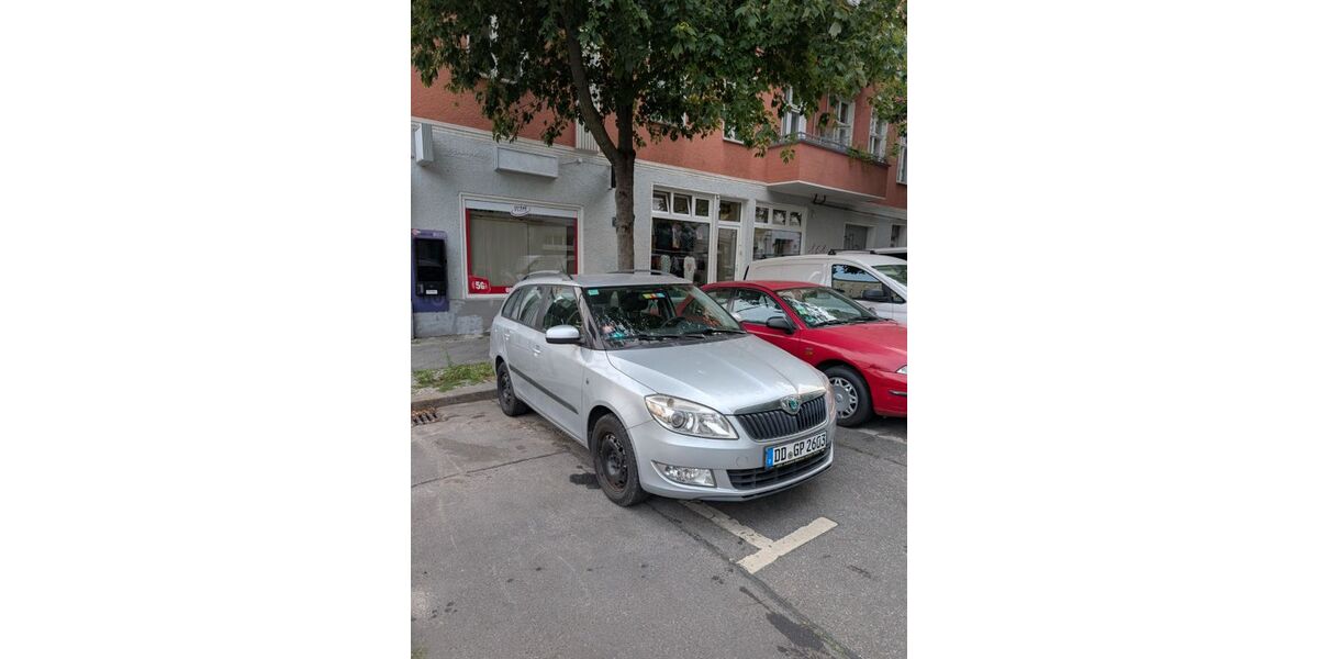Skoda Fabia 213.500 km 1.180 &euro; Berlin 10405