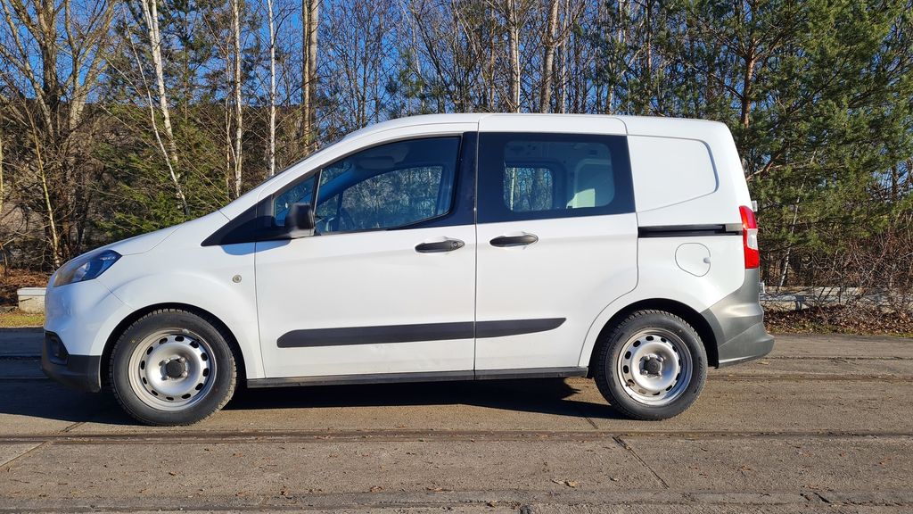 Ford Transit Courier 100.000 km 11.900 &euro; Berlin 13089