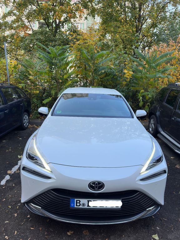 Toyota Mirai 13.700 km 22.000 € Berlin 10409