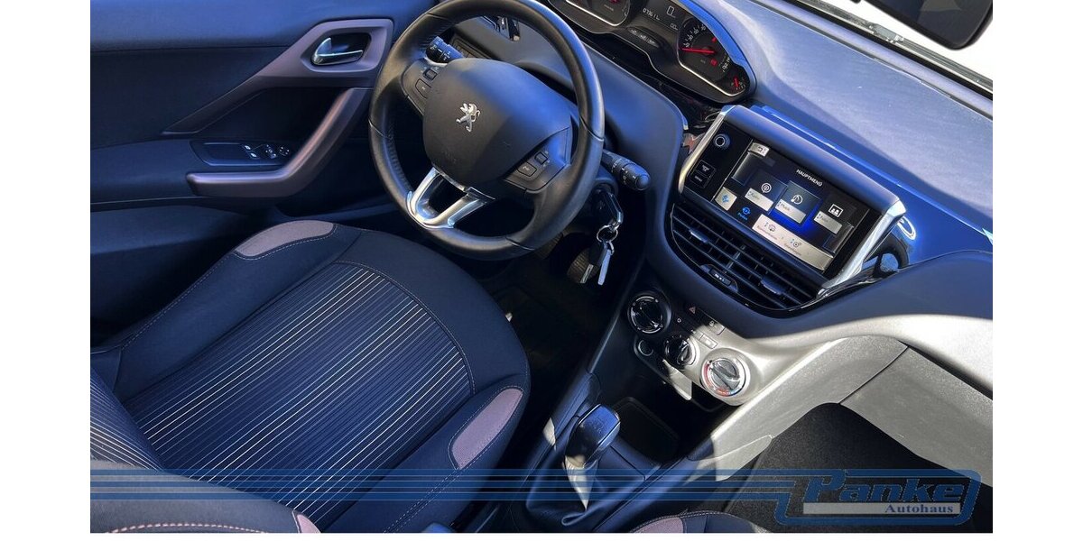 Peugeot 208 Style 1.2*SHZ*5trg*PDC*Klima*Blueto*Tempo* 73.611 km 7.980 € Berlin 13187
