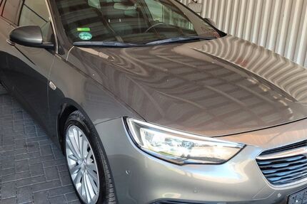 Opel Insignia 150.121 km 12.900 &euro; Berlin 12277