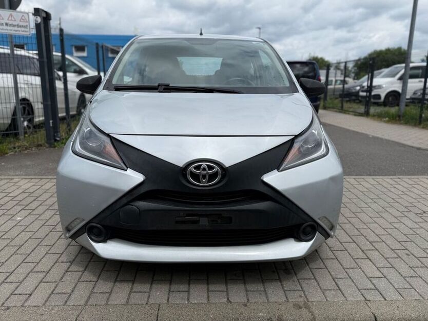 Aygo (X)