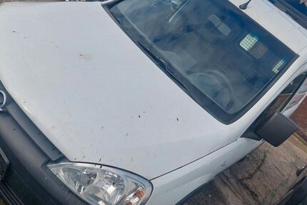 Opel Combo 176.000 km 1.999 € Berlin 12059