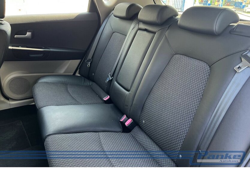 Kia Ceed 1.6 EX*SchiebeD*SHZ*Klima*Teilleder*PDC* 123.801 km 3.990 € Berlin 13187