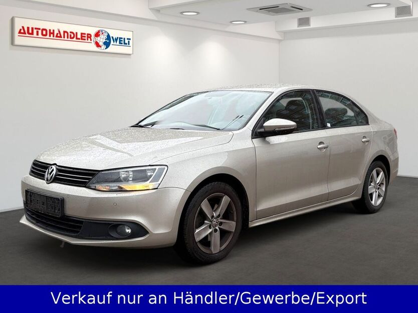 VW Jetta 173.319 km 4.299 € Berlin 12681