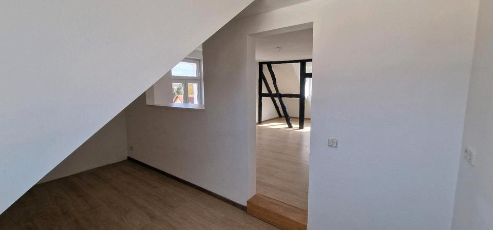 Dachgeschoßwohnung Teltow - 3 Zimmer, 95 m&sup2;, 1.195&euro; | Angebot:25649658