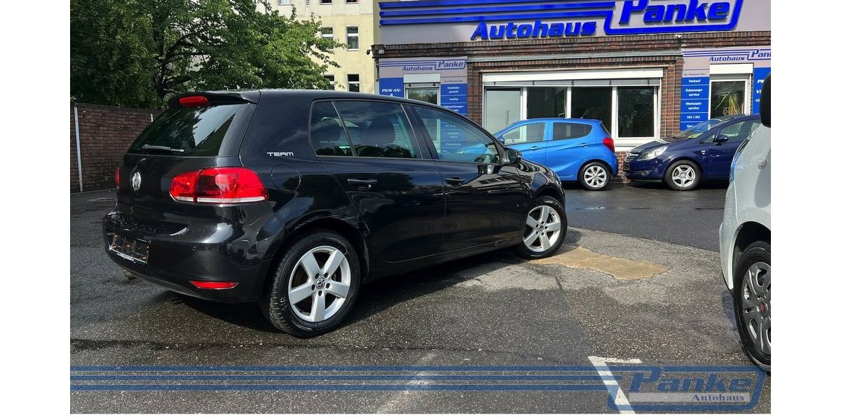 VW Golf VI Team Lim*SHZ*Klima*PDC*Tempo* 206.982 km 4.990 &euro; Berlin 13187