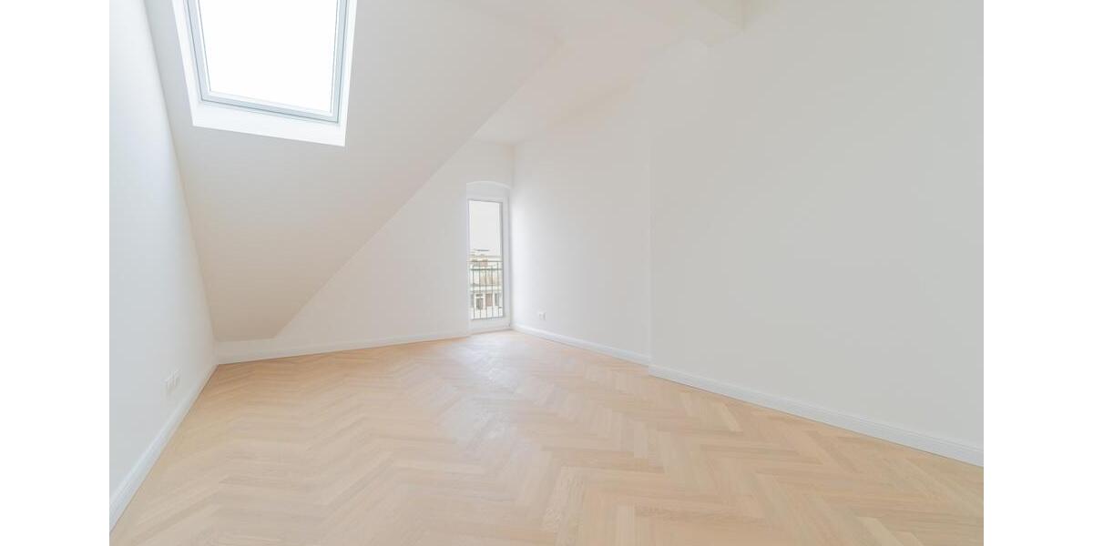 Dachgeschoßwohnung Berlin Charlottenburg-Wilmersdorf - 4 Zimmer, 150 m&sup2;, 3.450&euro; | Angebot:25993319