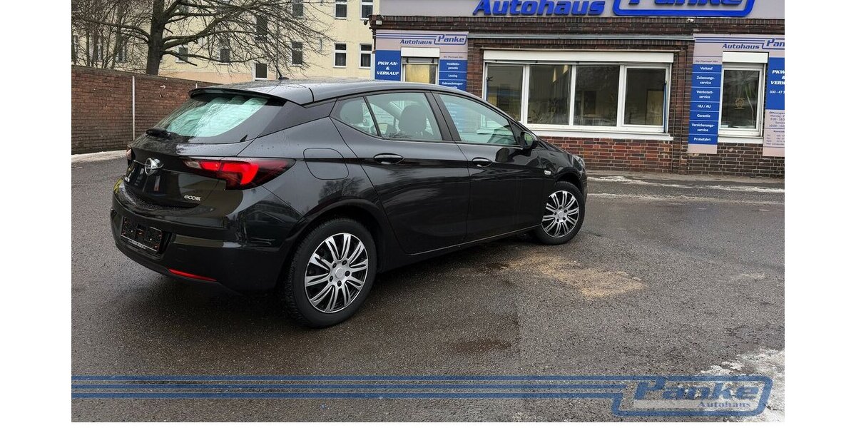 Opel Astra Selection*Tempo*SHZ*Ambiete*SR+WR* 36.084 km 8.890 &euro; Berlin 13187