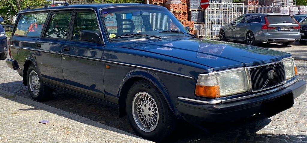 Volvo 240 247.790 km 2.590 &euro; Berlin 12205