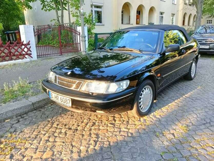 900