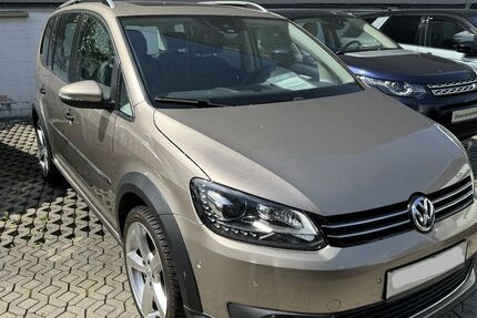 VW Touran 145.000 km 13.800 &euro; Berlin 12359