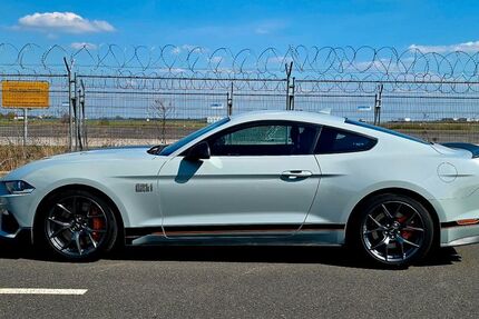 Ford Mustang 107.000 km 39.999 &euro; Schönefeld 12529