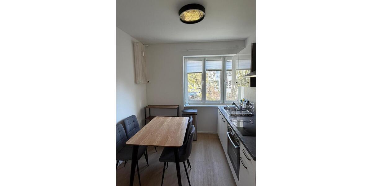 Etagenwohnung Berlin Charlottenburg-Wilmersdorf - 1 Zimmer, 39 m&sup2;, 1.200&euro; | Angebot:26690402