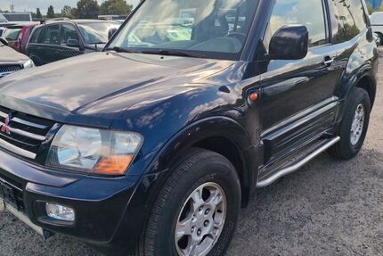Mitsubishi Pajero 196.500 km 6.500 &euro; Berlin 10179