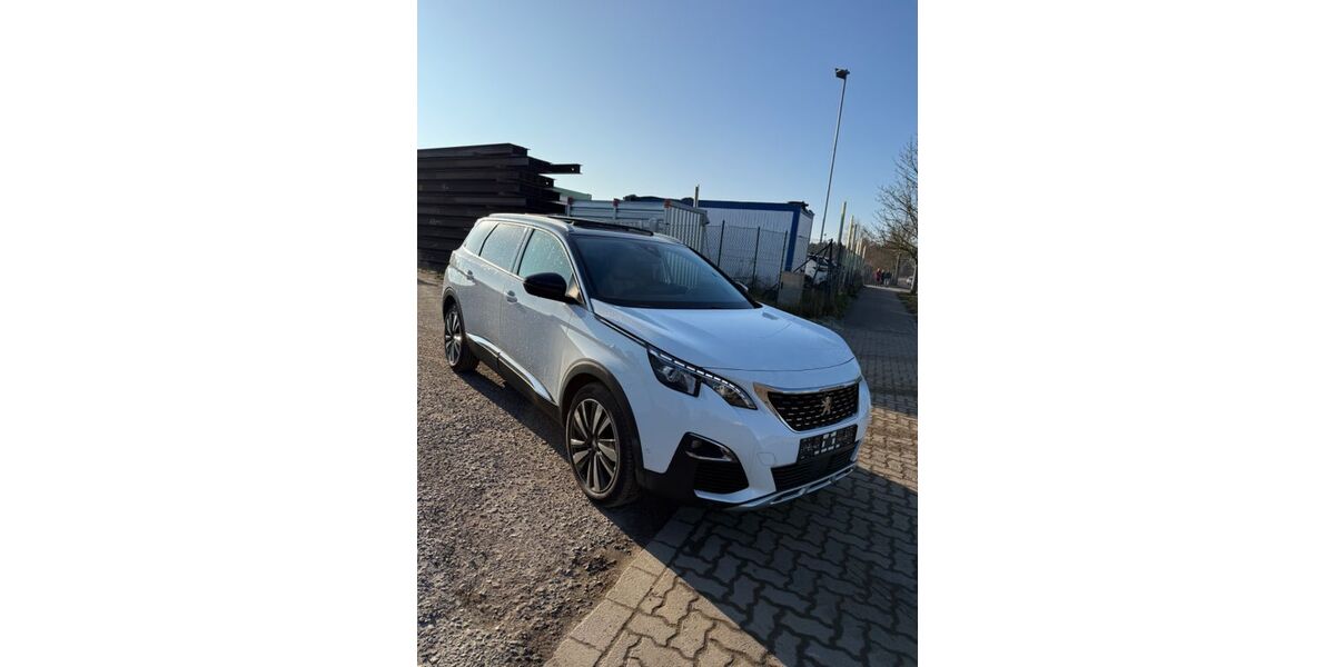 Peugeot 5008 180.000 km 11.999 &euro; Mittenwalde 15749