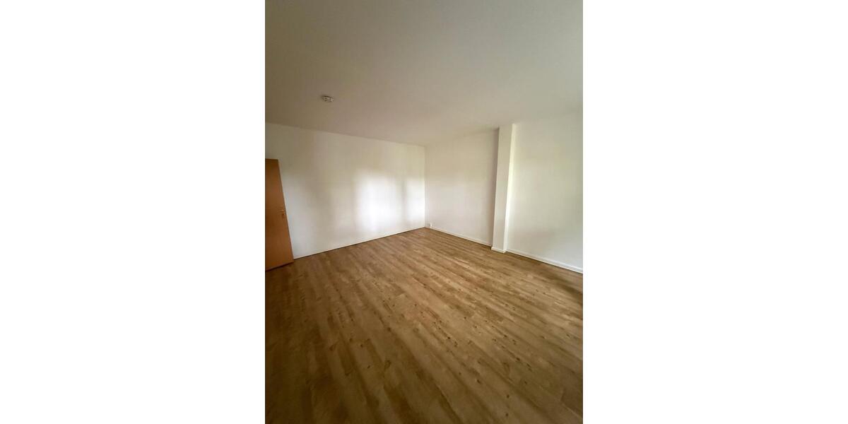 Etagenwohnung Berlin Lichtenberg - 3 Zimmer, 75 m&sup2;, 850&euro; | Angebot:27686949
