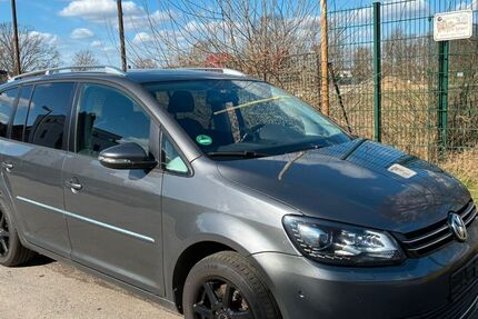 VW Touran 261.000 km 5.999 &euro; Berlin 12524