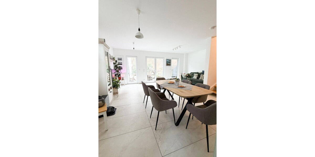 Reihenendhaus Berlin Spandau - 5 Zimmer, 150 m&sup2;, 2.790&euro; | Angebot:26452365