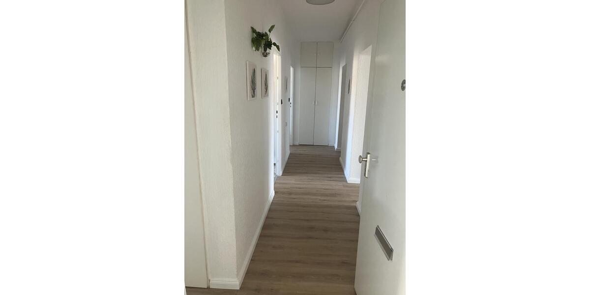 Dachgeschoßwohnung Berlin Spandau - 3 Zimmer, 82 m&sup2;, 1.350&euro; | Angebot:26660611