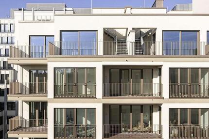 Wohnung Berlin Tempelhof-Schöneberg - 2 Zimmer, 81 m&sup2;, 2.091&euro; | Angebot:26137074