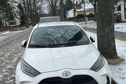 Toyota Yaris 27.200 km 18.500 &euro; Berlin 12045