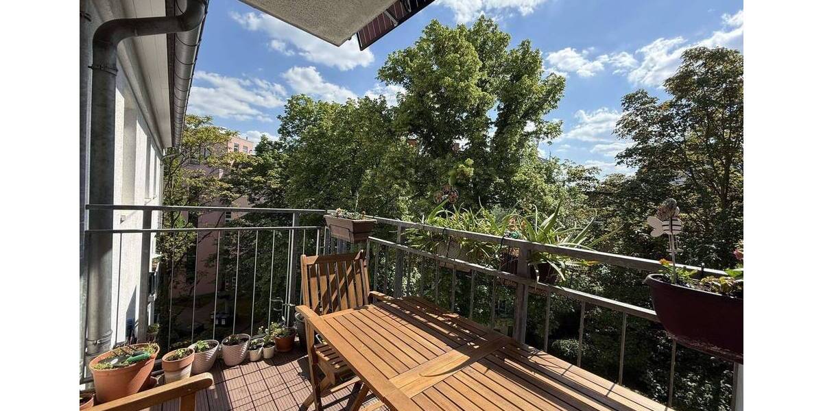 Charmante und lichtdurchflutete Familienwohnung in sehr begehrter Lage von Friedenau 3 zimmer