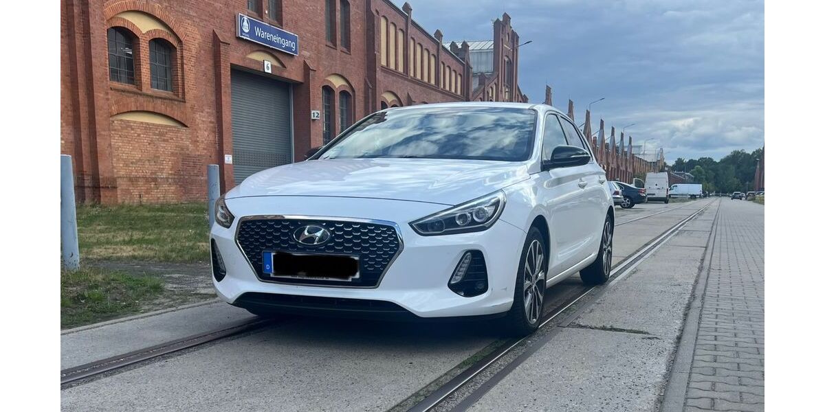 Hyundai i30 88.000 km 11.990 &euro; Wildau 15745