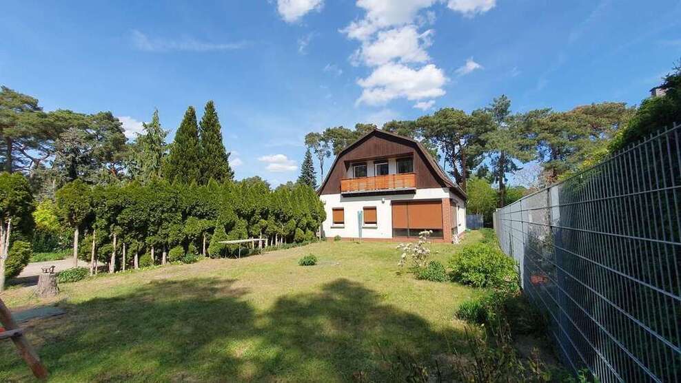 Haus zum Kaufen in Blankenfelde-Mahlow 595.000 € 192 m²