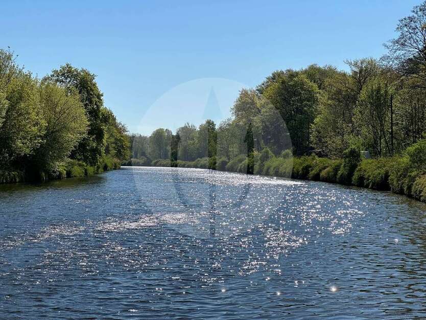 Haus zum Kaufen in Berlin 298.000 € 196 m²